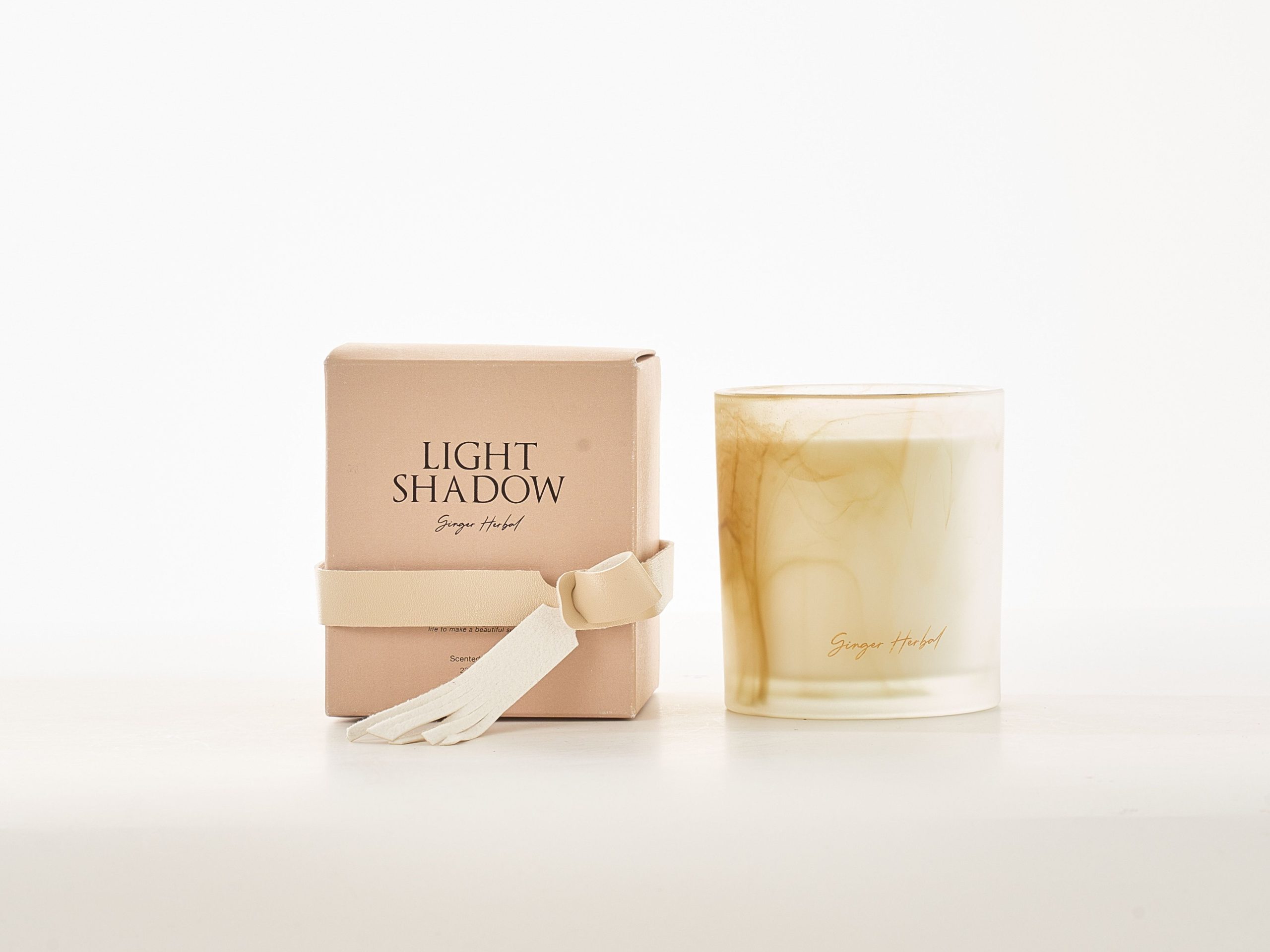LIGHT SHADOW CLOUD & MIST SCENTED CANDLE